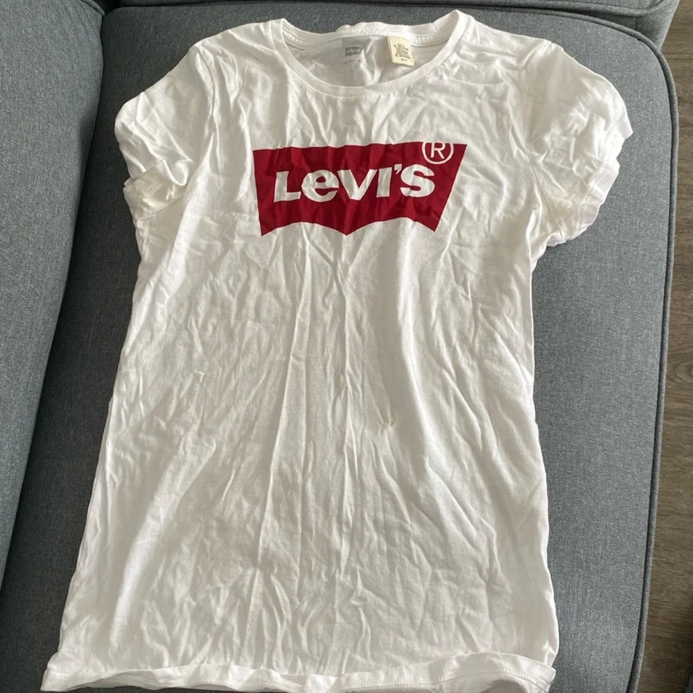 Levi’s tee - Picture 1 of 1